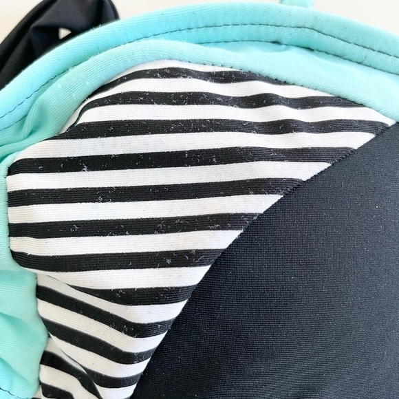 Arizona Jean Co. Convertible Halter Bikini Top - Picture 10 of 12